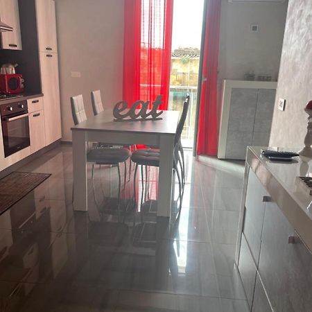 Deluxe Home Appartamento شاكا المظهر الخارجي الصورة